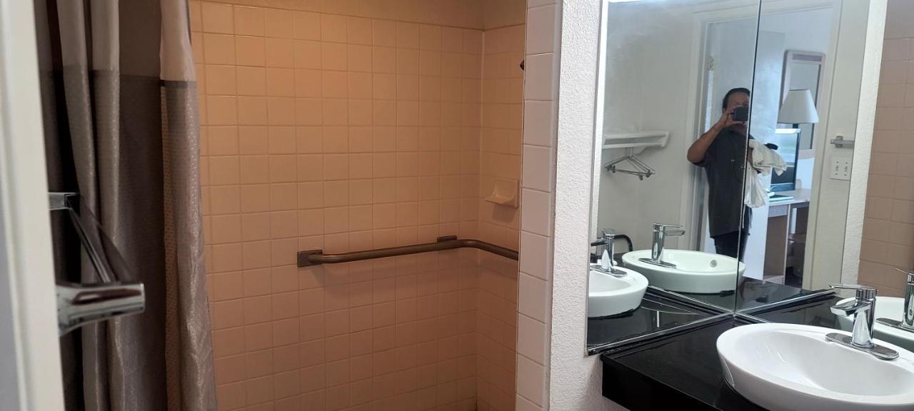 6-deming, Nm Hotel