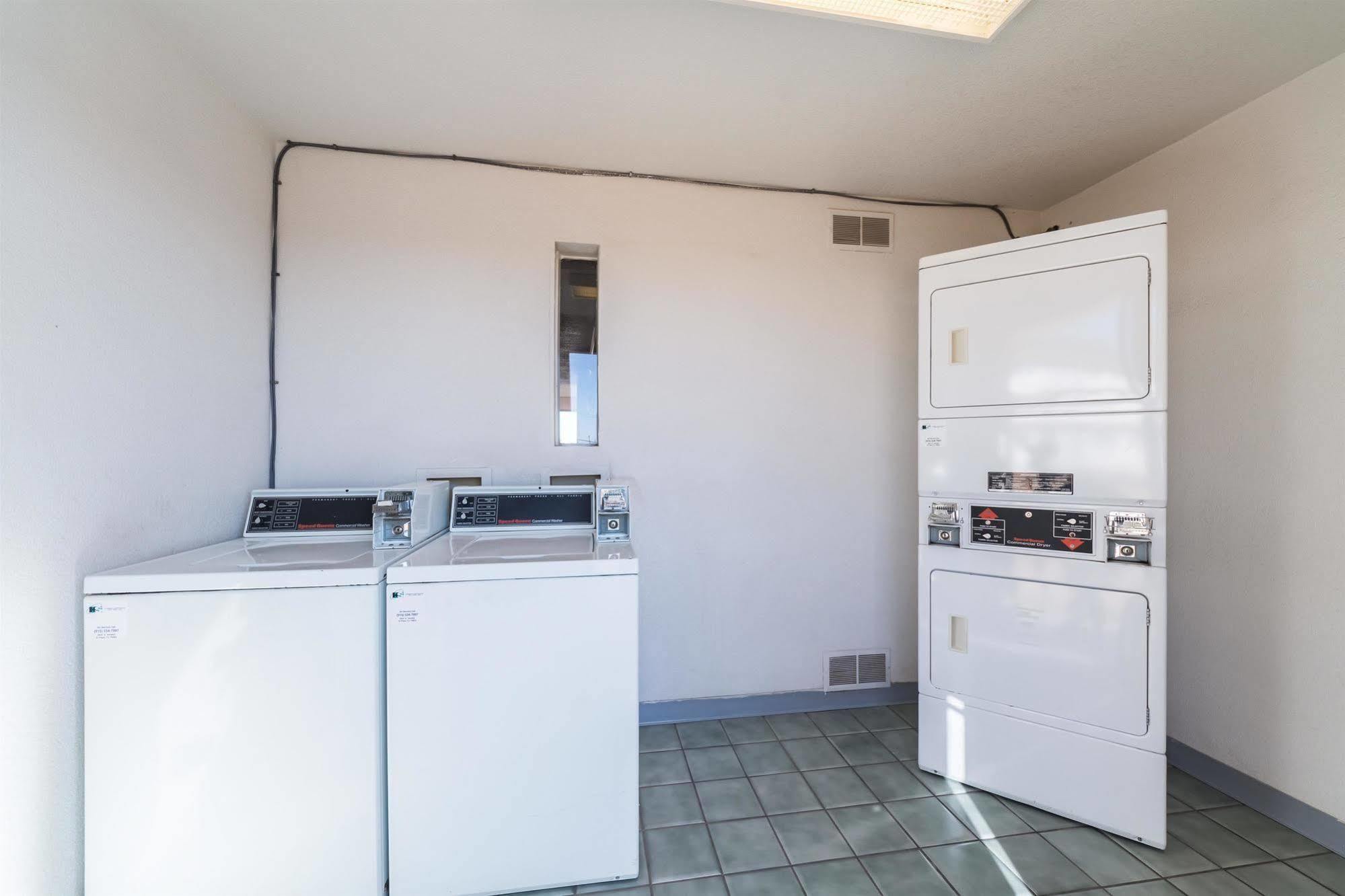 6-deming, Nm Hotel